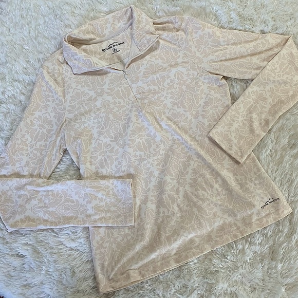 Women’s cream and white Eddie Bauer Athletic Shirt - Picture 1 of 5